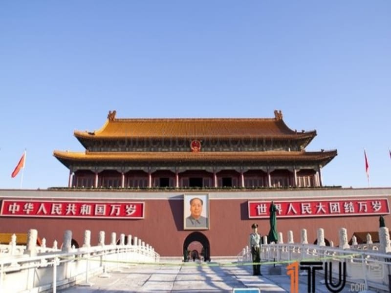 高一美术第一课课件_第1页