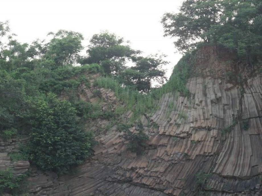 比美“巨人之路”的佛山王借岗古火山遗址-自动播放背景音乐版（精）-开心休闲感悟晨会早会ppt幻灯投影_第4页