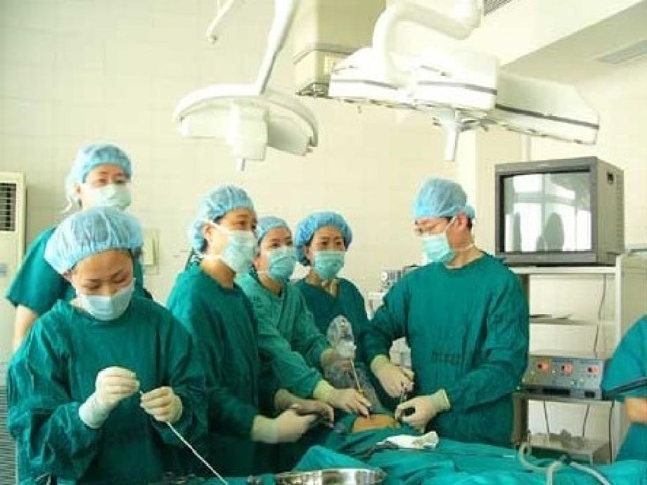 腹腔镜下子宫肌瘤剥除术护理人员的手术配合_2ppt课件_第3页